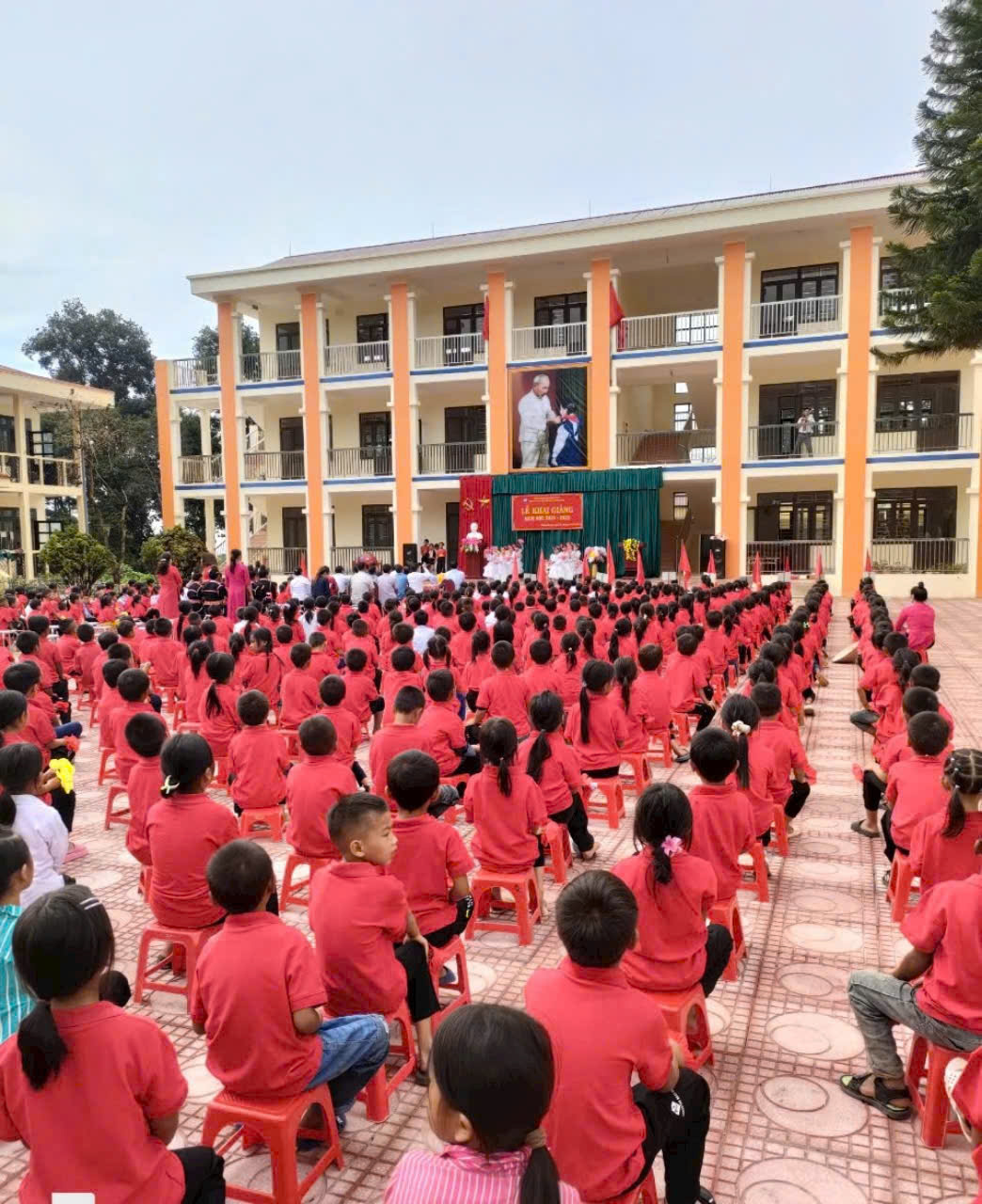 KHAI GIẢNG NĂM HỌC MỚI